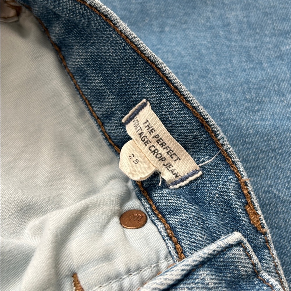 The Perfect Vintage Crop Jean in Sandford Wash: Summerweight Edition - Picture 8 of 9